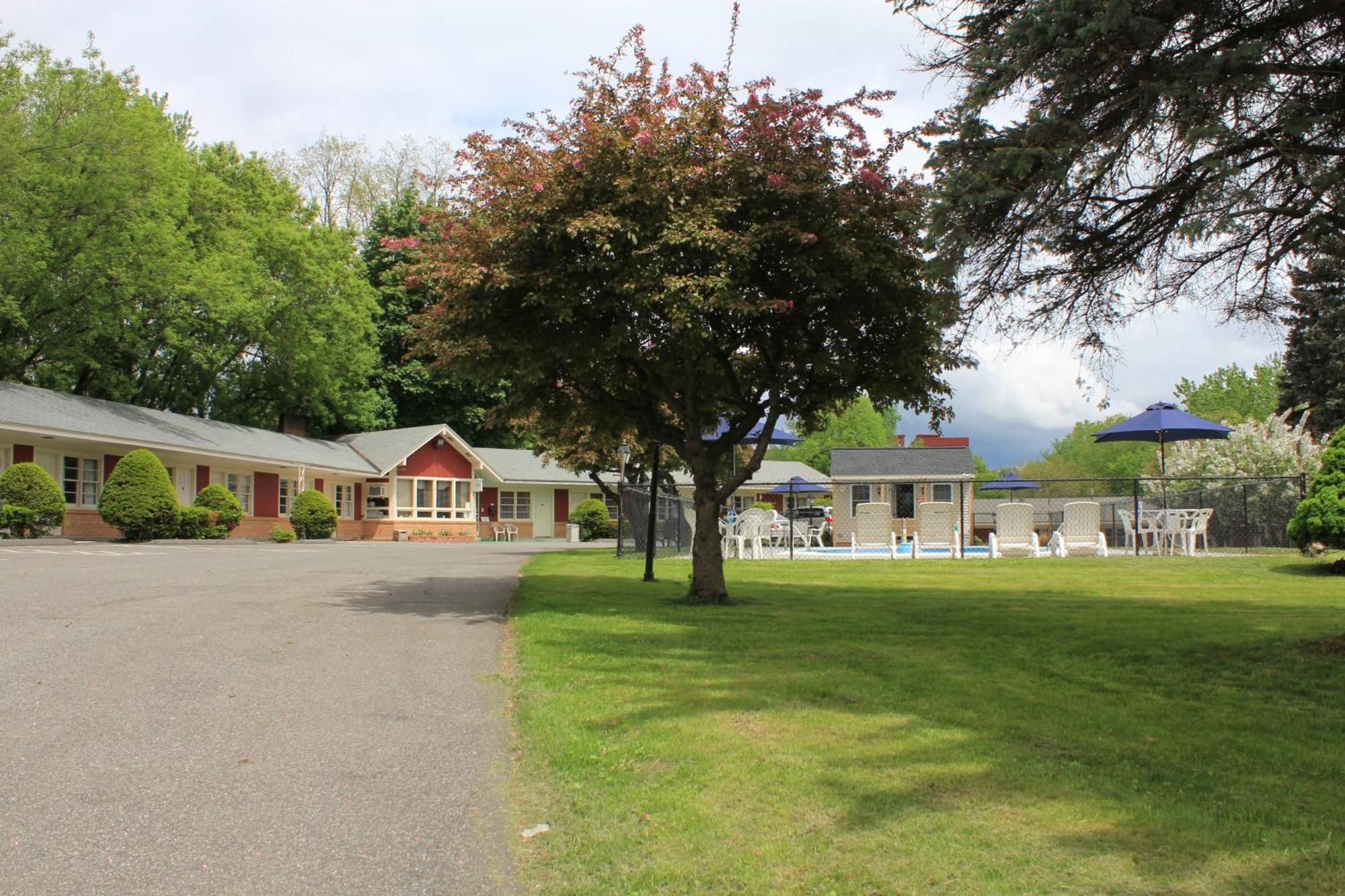 Berkshire Inn Pittsfield Zewnętrze zdjęcie