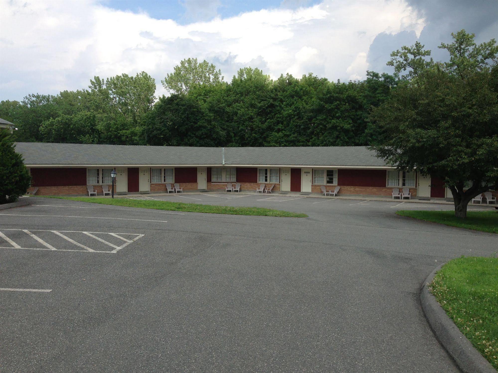 Berkshire Inn Pittsfield Zewnętrze zdjęcie