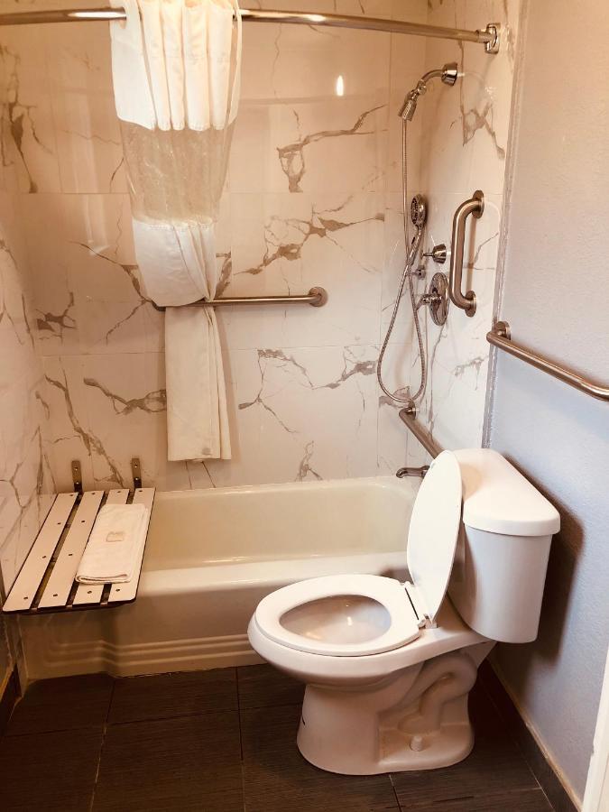Berkshire Inn Pittsfield Zewnętrze zdjęcie